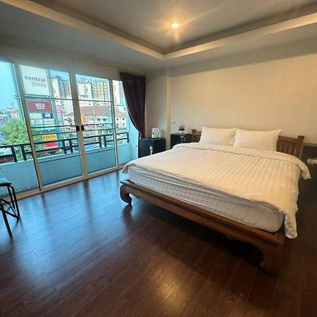 Chris Jay @ Cnx Appartement Chiang Mai Buitenkant foto