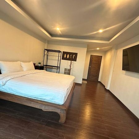 Chris Jay @ Cnx Appartement Chiang Mai Buitenkant foto
