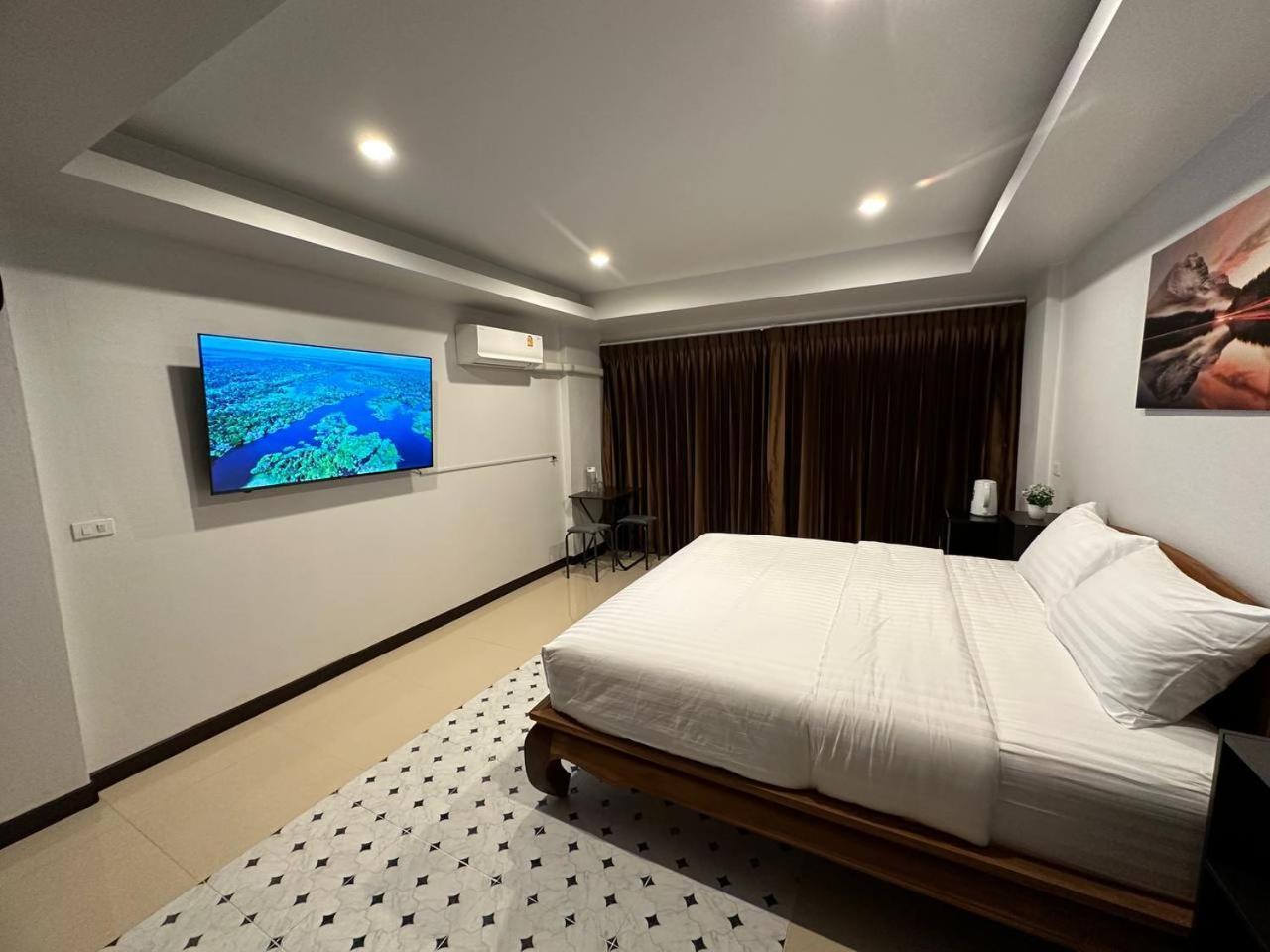 Chris Jay @ Cnx Appartement Chiang Mai Buitenkant foto