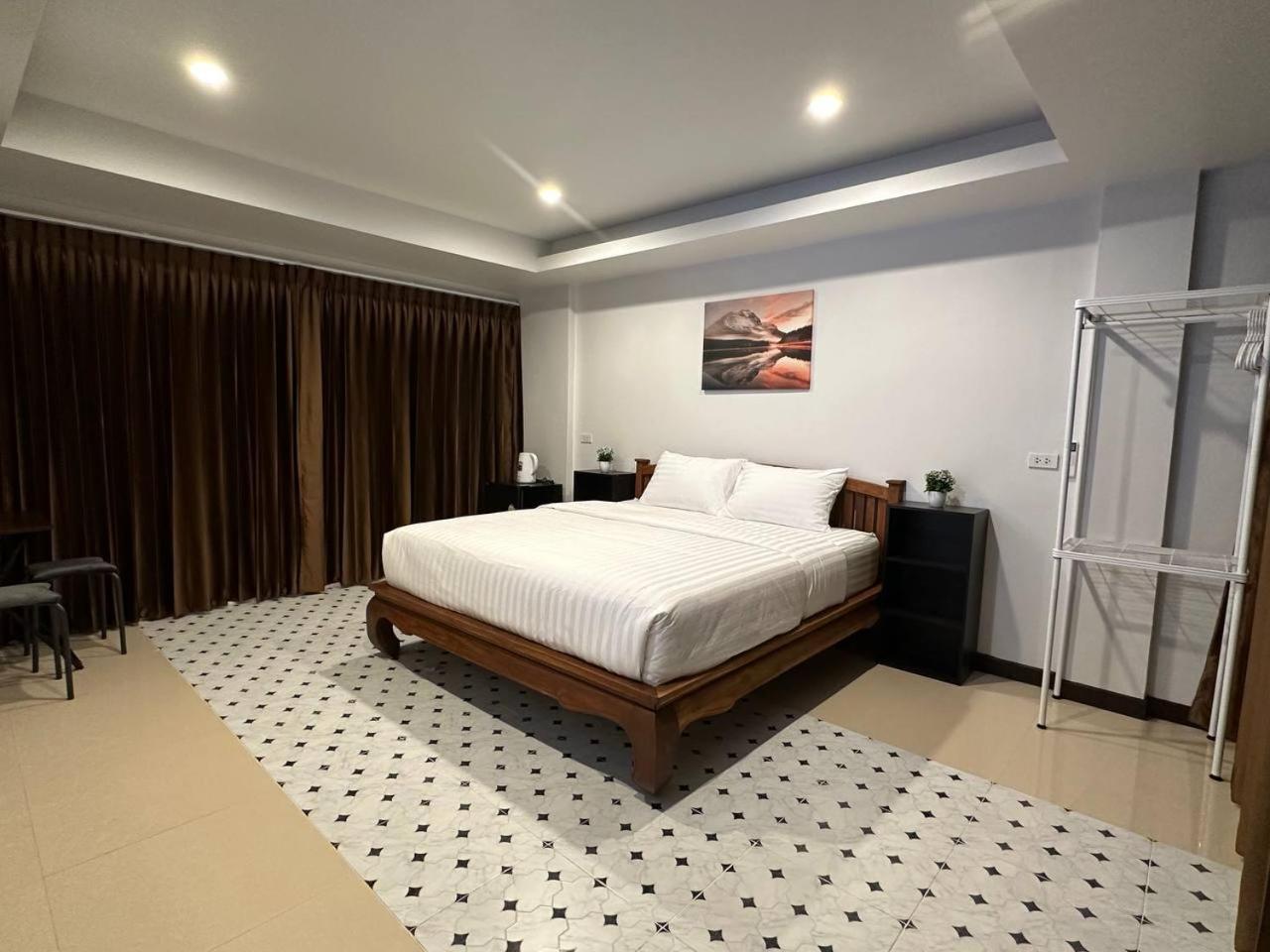 Chris Jay @ Cnx Appartement Chiang Mai Buitenkant foto